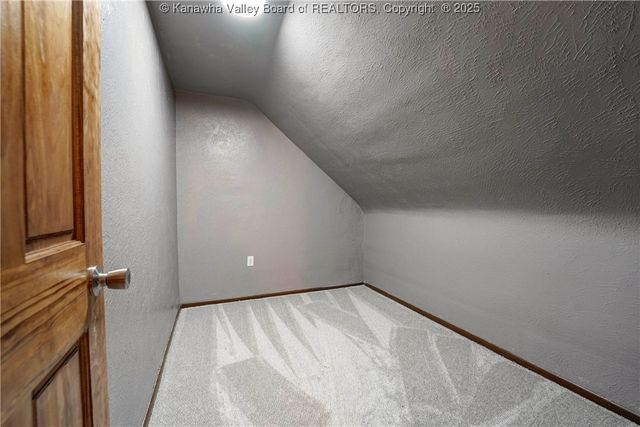 37 Lake Shore Drive, Charleston, WV 25313