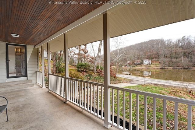 37 Lake Shore Drive, Charleston, WV 25313