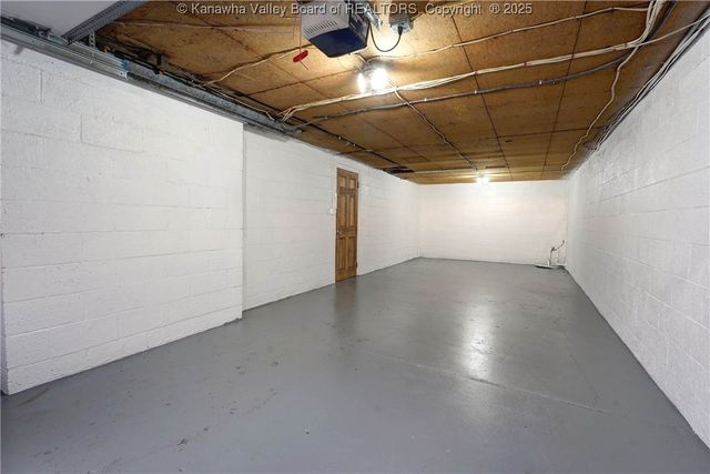 37 Lake Shore Drive, Charleston, WV 25313