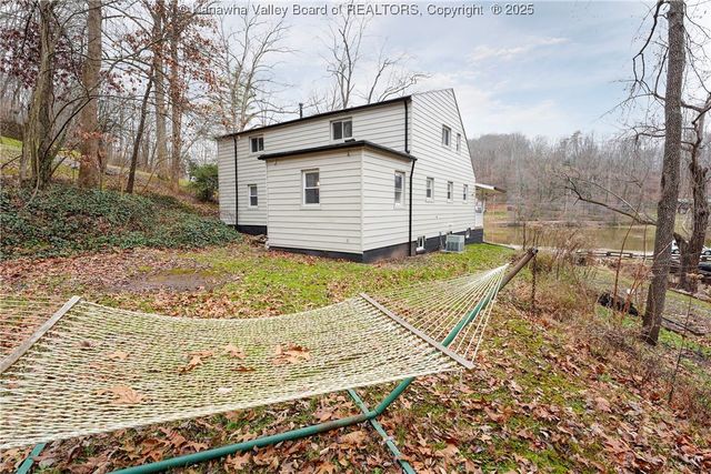 37 Lake Shore Drive, Charleston, WV 25313