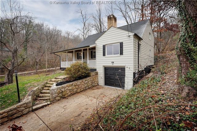 37 Lake Shore Drive, Charleston, WV 25313