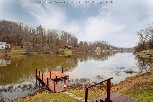 37 Lake Shore Drive, Charleston, WV 25313