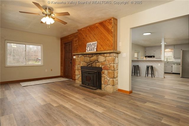 37 Lake Shore Drive, Charleston, WV 25313