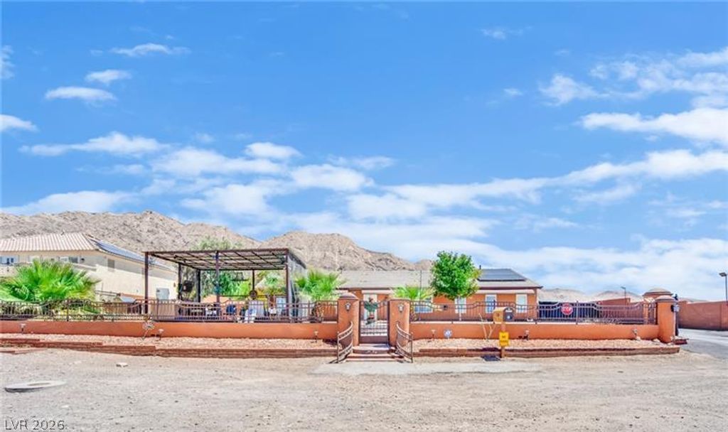 Image 1 of property listing at 236 Vista Valley Street, Las Vegas, NV 89110