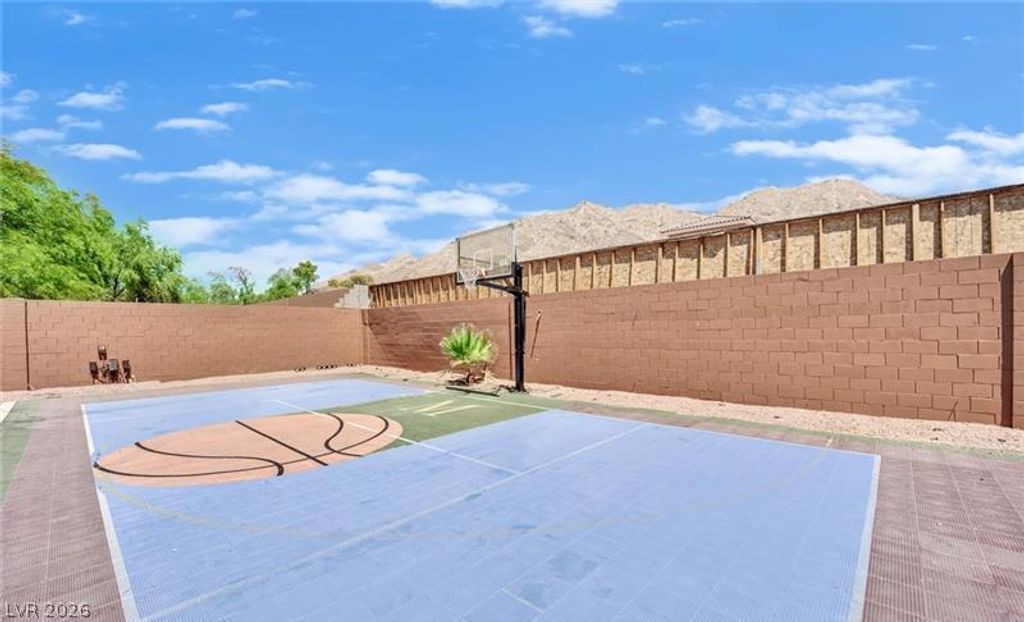 Image 17 of property listing at 236 Vista Valley Street, Las Vegas, NV 89110
