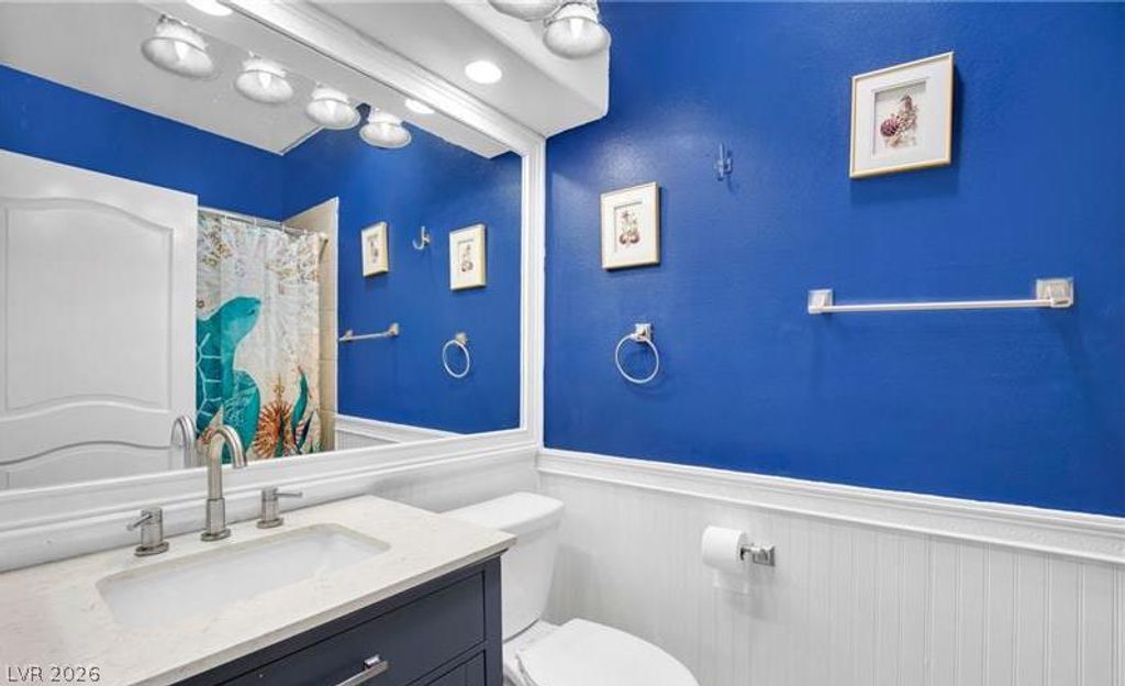 Image 20 of property listing at 236 Vista Valley Street, Las Vegas, NV 89110