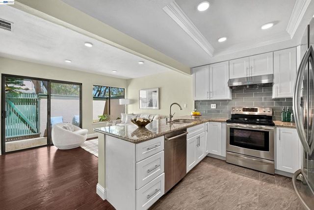 701 Ironwood Rd, Alameda, CA 94502