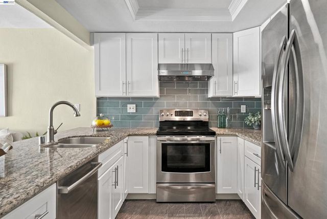 701 Ironwood Rd, Alameda, CA 94502