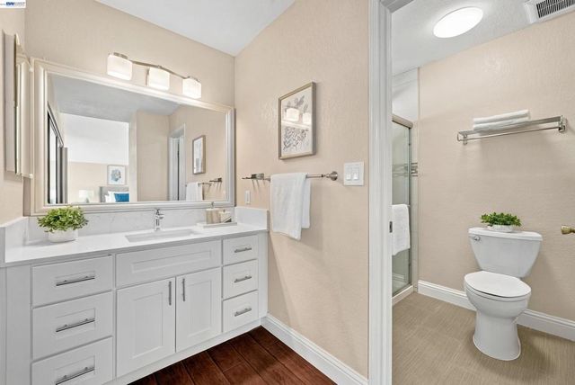 701 Ironwood Rd, Alameda, CA 94502