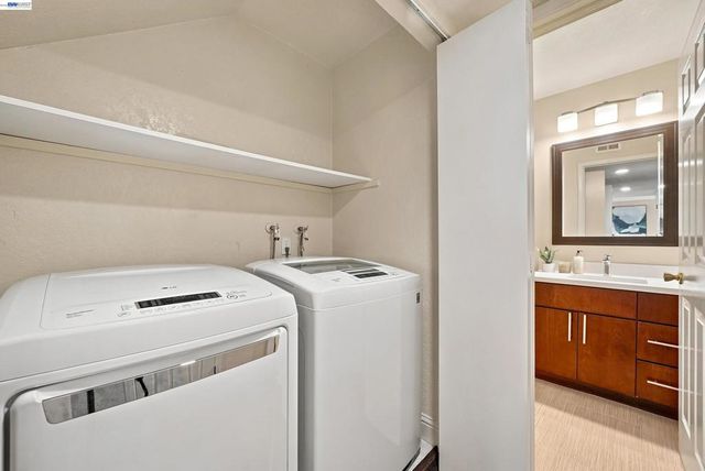 701 Ironwood Rd, Alameda, CA 94502
