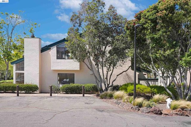 701 Ironwood Rd, Alameda, CA 94502