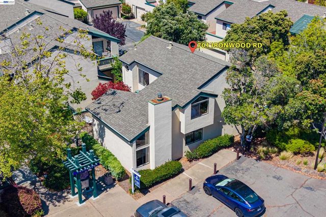 701 Ironwood Rd, Alameda, CA 94502