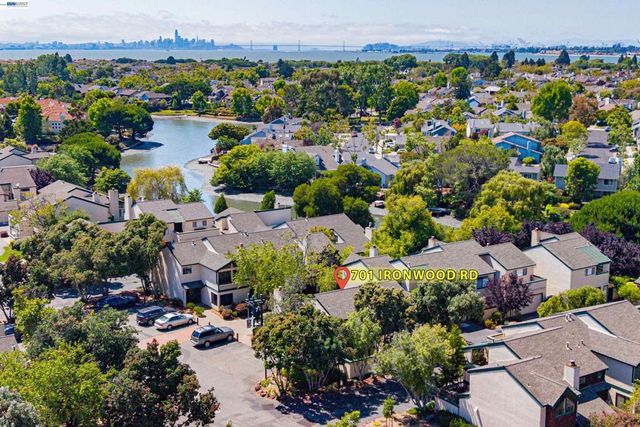 701 Ironwood Rd, Alameda, CA 94502