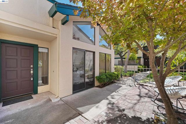 701 Ironwood Rd, Alameda, CA 94502