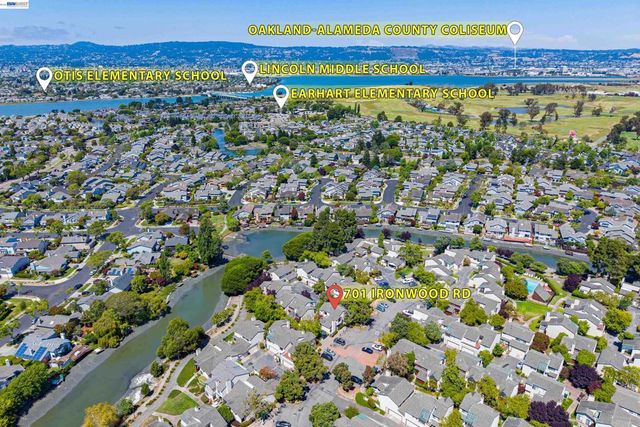 701 Ironwood Rd, Alameda, CA 94502
