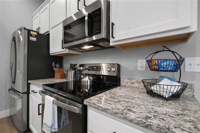 6 Washington Lane, Bella Vista, AR 72715