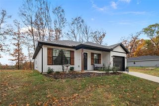 6 Washington Lane, Bella Vista, AR 72715