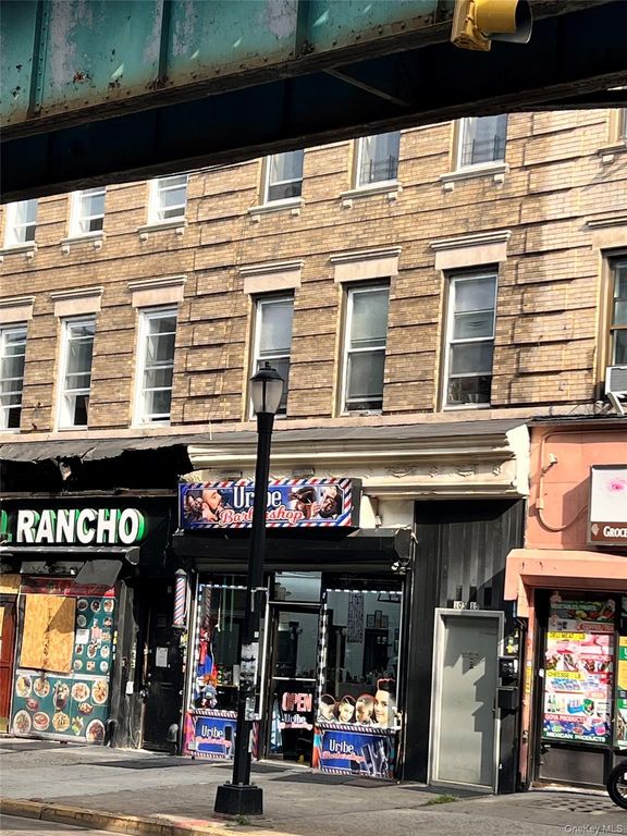 10515 jamaica avenue, Richmond Hill North, NY 11418 — exterior