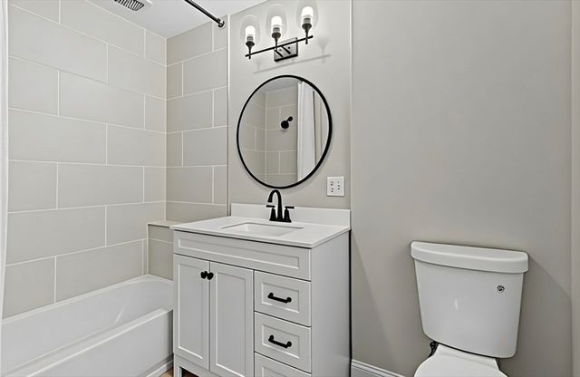 70 Whittier Rd, Pawtucket, RI 02861