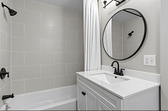 70 Whittier Rd, Pawtucket, RI 02861