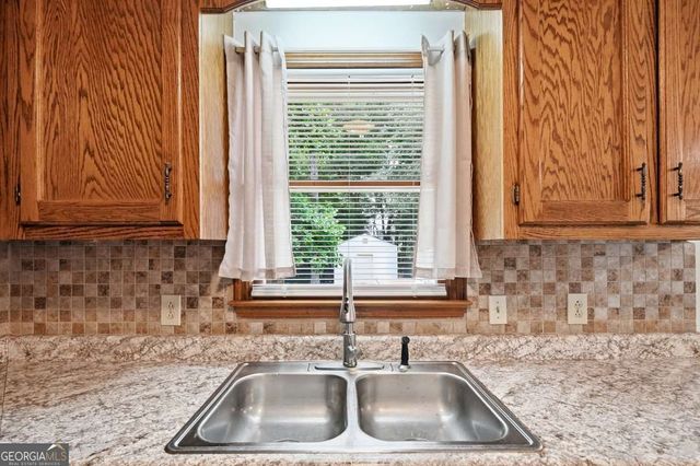 716 County Line Auburn Road, Winder, GA 30680