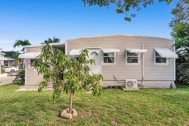 2301 SW 86th Terrace, Davie, FL 33324