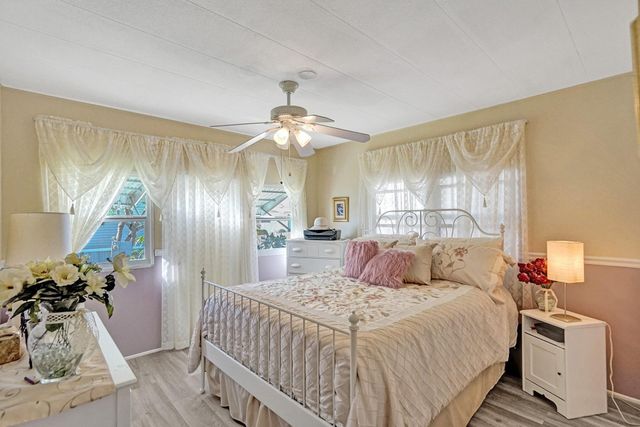 2301 SW 86th Terrace, Davie, FL 33324