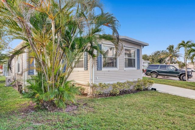 2301 SW 86th Terrace, Davie, FL 33324