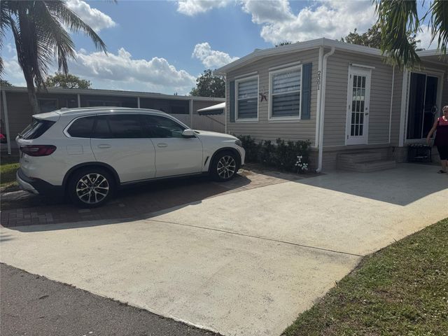 2301 SW 86th Terrace, Davie, FL 33324
