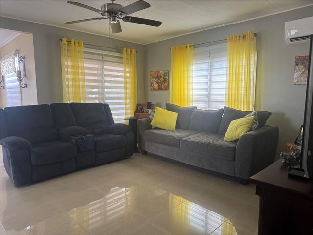 2301 SW 86th Terrace, Davie, FL 33324