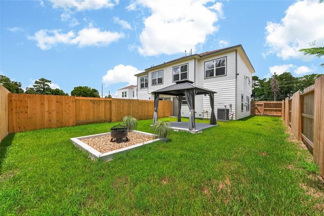 8306 Tidwell Road B, Houston, TX 77028