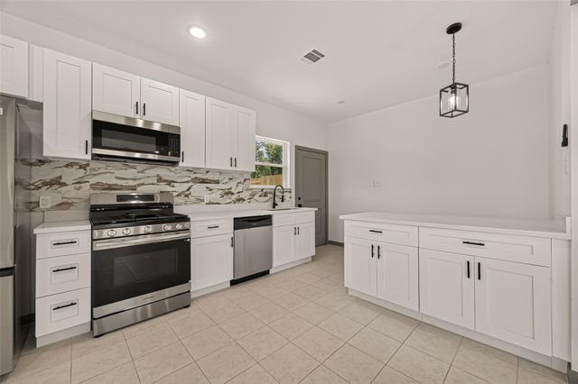 8306 Tidwell Road B, Houston, TX 77028