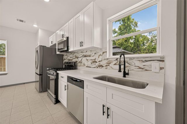 8306 Tidwell Road B, Houston, TX 77028