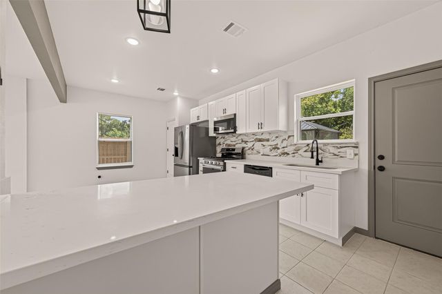 8306 Tidwell Road B, Houston, TX 77028