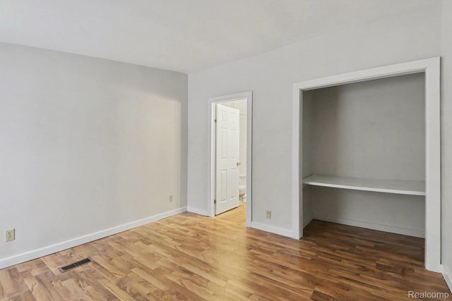 1295 W Cook Road, Mundy Township, MI 48439