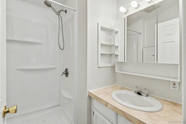 1295 W Cook Road, Mundy Township, MI 48439