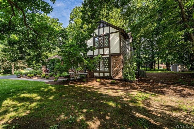 4700 Pine Manor, Clarence, NY 14031