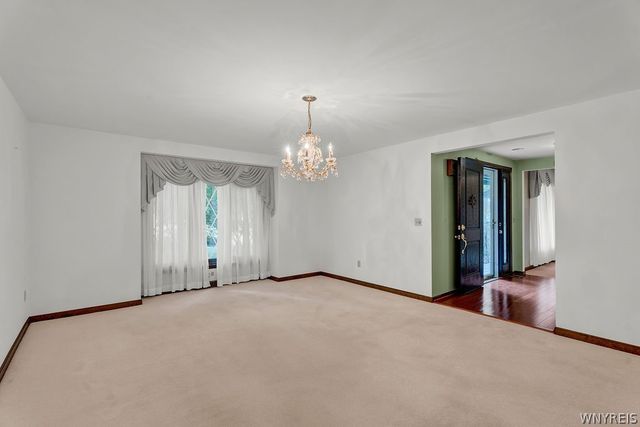 4700 Pine Manor, Clarence, NY 14031