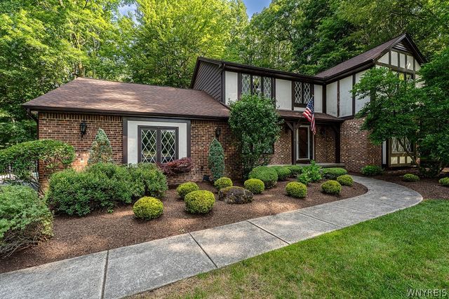4700 Pine Manor, Clarence, NY 14031