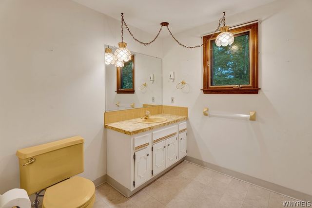 4700 Pine Manor, Clarence, NY 14031