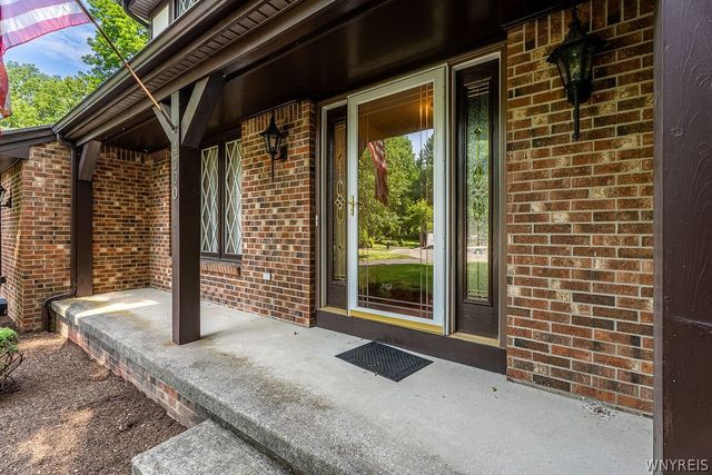 4700 Pine Manor, Clarence, NY 14031