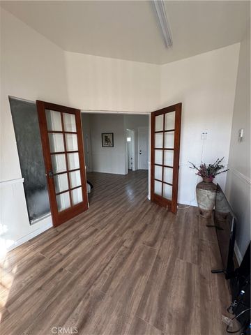 6937 Perris Hill Park Road, San Bernardino, CA 92404