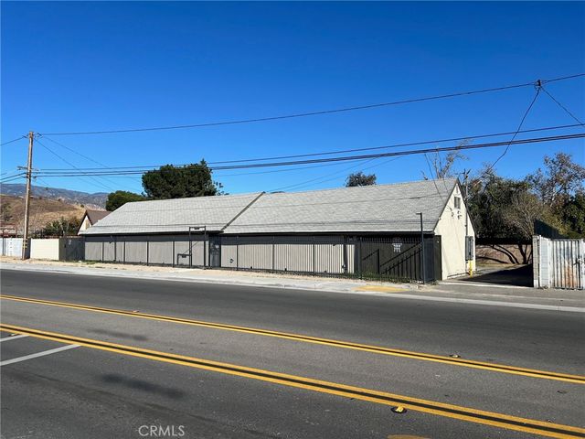 6937 Perris Hill Park Road, San Bernardino, CA 92404