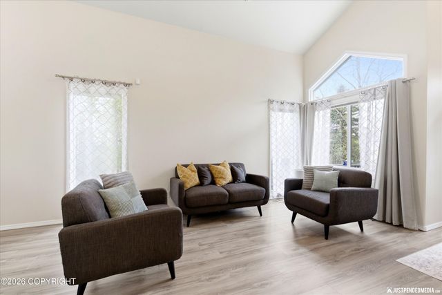 11027 Kaskanak Drive, Eagle River, AK 99577