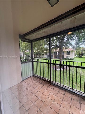 5981 Washington St 215, Hollywood, FL 33023