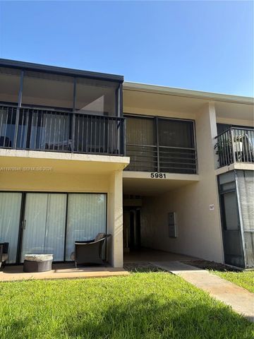 5981 Washington St 215, Hollywood, FL 33023