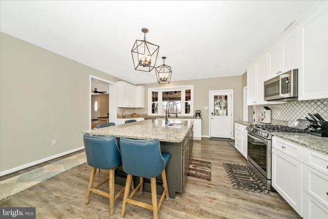 8730 MAPLEVILLE, Mount Airy, MD 21771