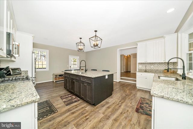 8730 MAPLEVILLE, Mount Airy, MD 21771