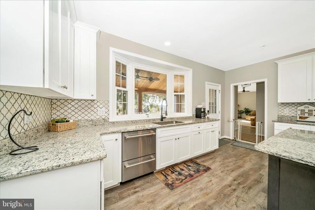 8730 MAPLEVILLE, Mount Airy, MD 21771