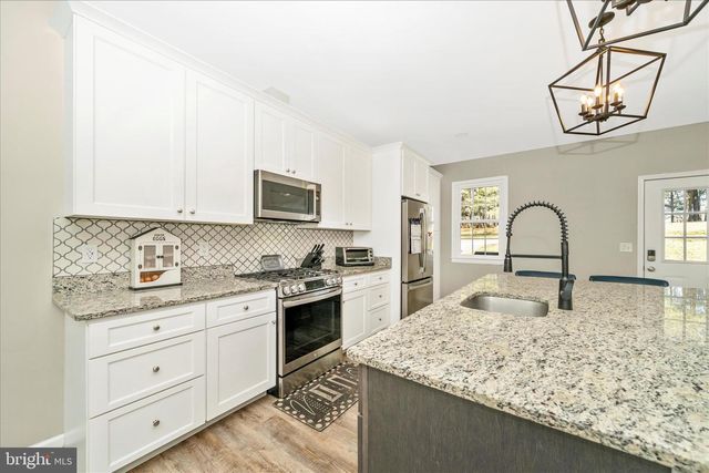 8730 MAPLEVILLE, Mount Airy, MD 21771